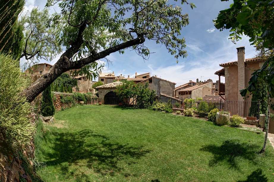 Villa de Alquezar jardin reducida