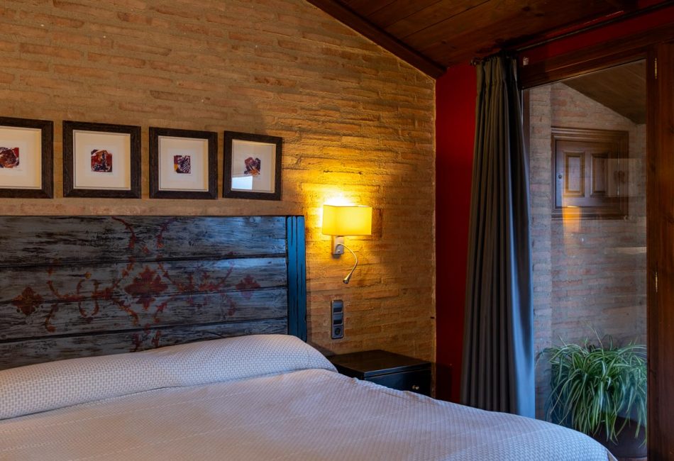 habitacion de hotel en pueblo medieval