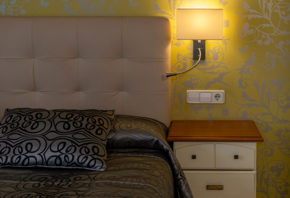 hotel con jardin en alquezar